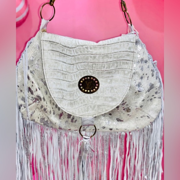 Keep It Gypsy Handbags - NWT Keep It Gypsy What About Silver “Trudy” Style Bag